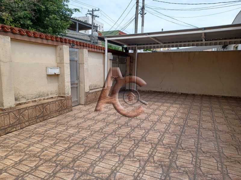 Casa à venda com 3 quartos, 90m² - Foto 4