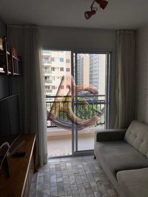 Apartamento à venda com 3 quartos, 65m² - Foto 2