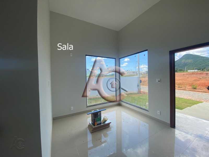 Casa à venda com 3 quartos, 240m² - Foto 2