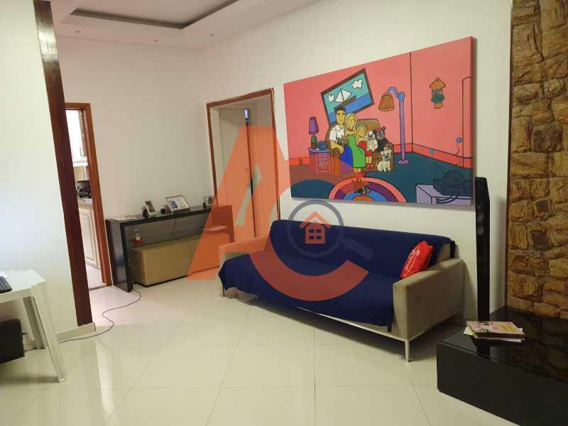 Apartamento à venda com 2 quartos, 80m² - Foto 2