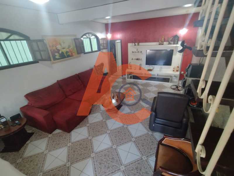 Casa à venda com 4 quartos, 450m² - Foto 2