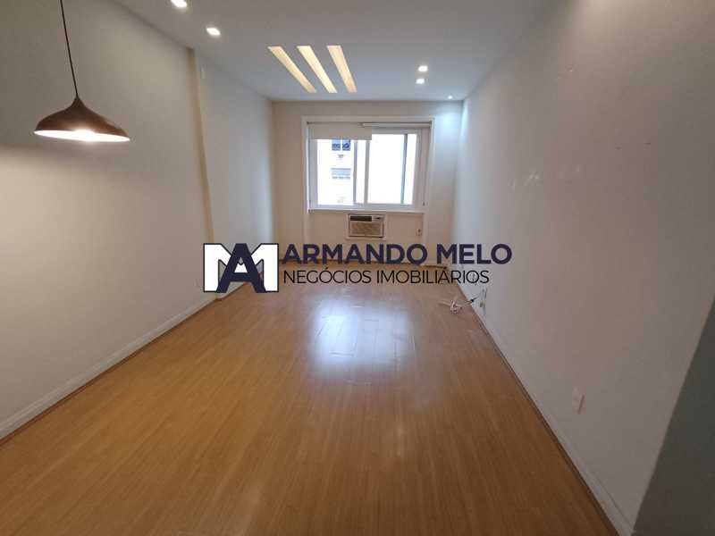 Apartamento, 3 quartos, 100 m² - Foto 2