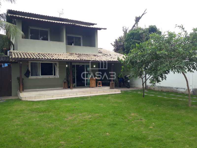 Casa à venda com 4 quartos, 149m² - Foto 1