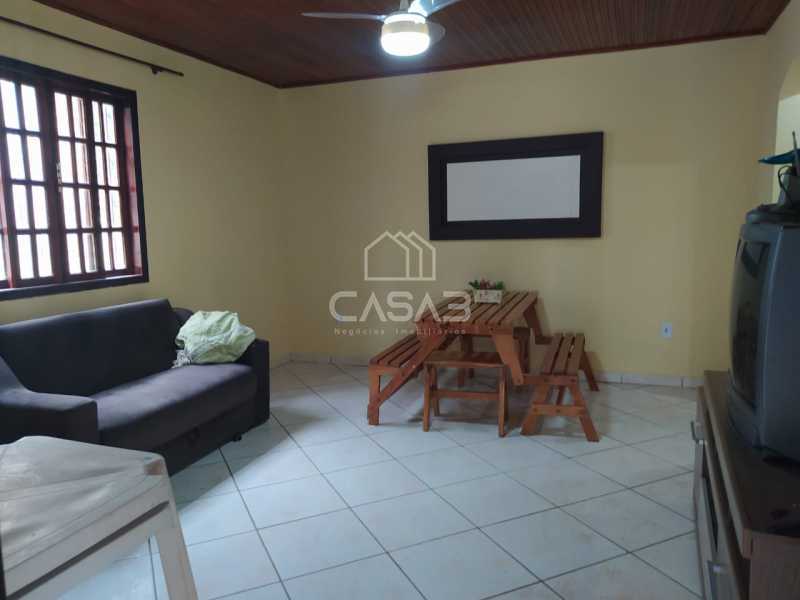 Casa à venda com 2 quartos, 100m² - Foto 3