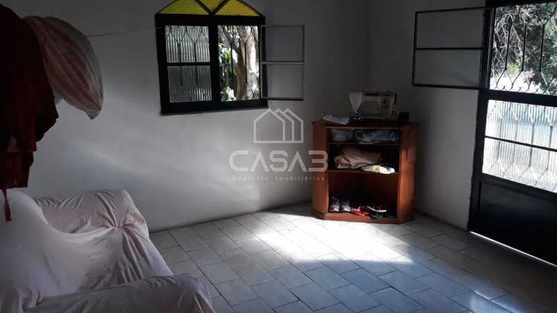 Casa à venda com 1 quarto, 59m² - Foto 4