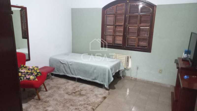 Casa à venda com 4 quartos, 260m² - Foto 13