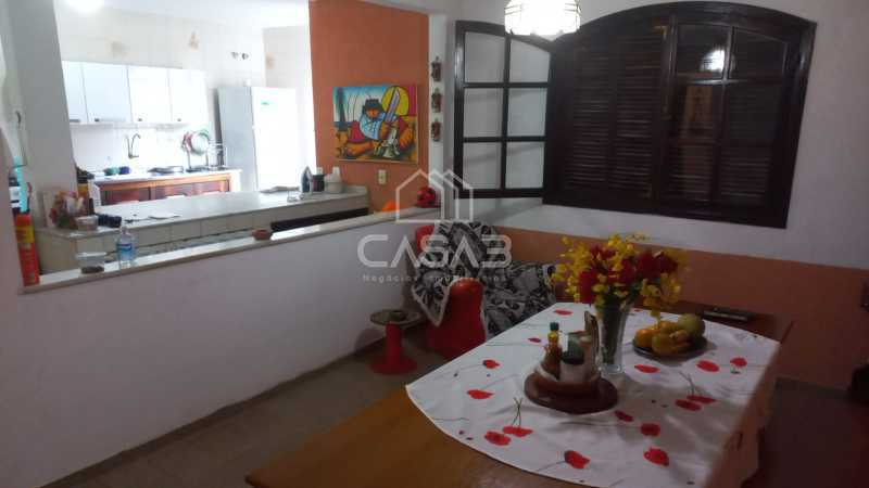 Casa à venda com 4 quartos, 260m² - Foto 14