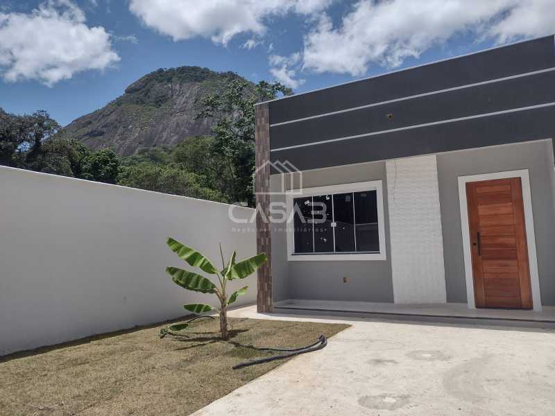 Casa à venda com 2 quartos, 75m² - Foto 1