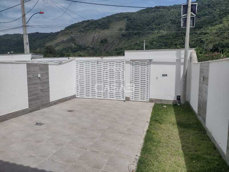 Casa à venda com 2 quartos, 67m² - Foto 3