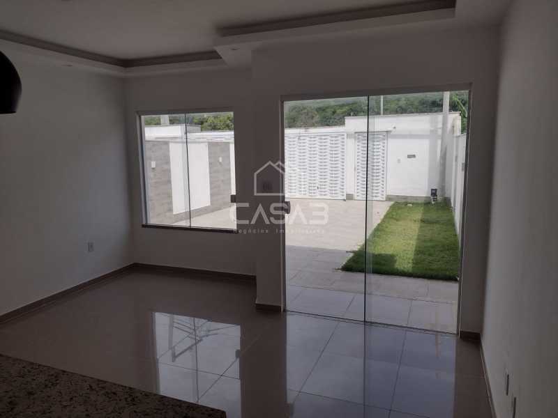 Casa à venda com 2 quartos, 67m² - Foto 4