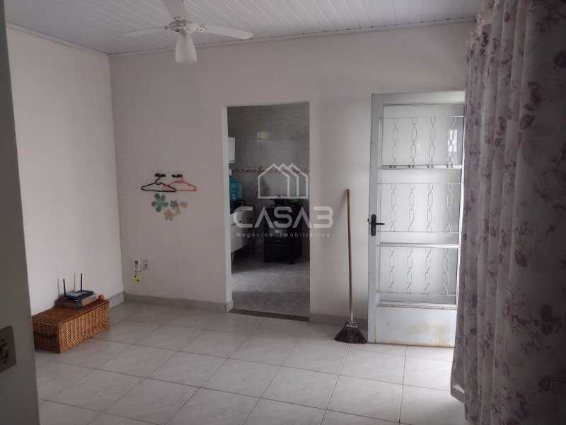 Casa à venda com 1 quarto, 80m² - Foto 2