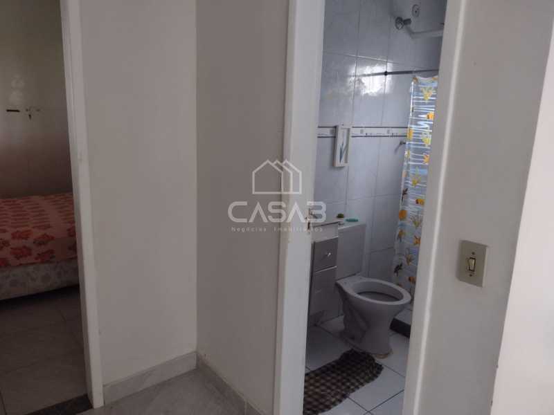 Casa à venda com 1 quarto, 80m² - Foto 4