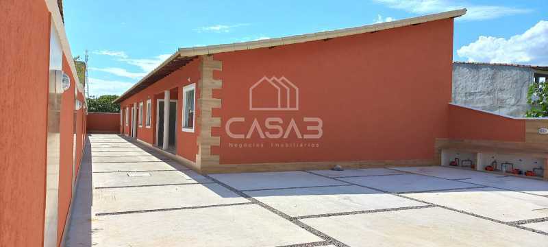 Casa à venda com 2 quartos, 60m² - Foto 2