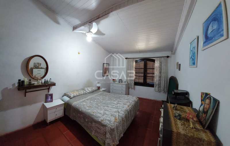 Casa à venda com 6 quartos, 200m² - Foto 16