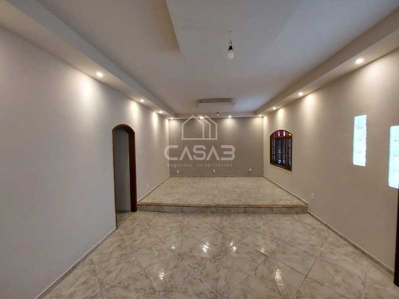 Casa de Condomínio à venda com 5 quartos, 244m² - Foto 4