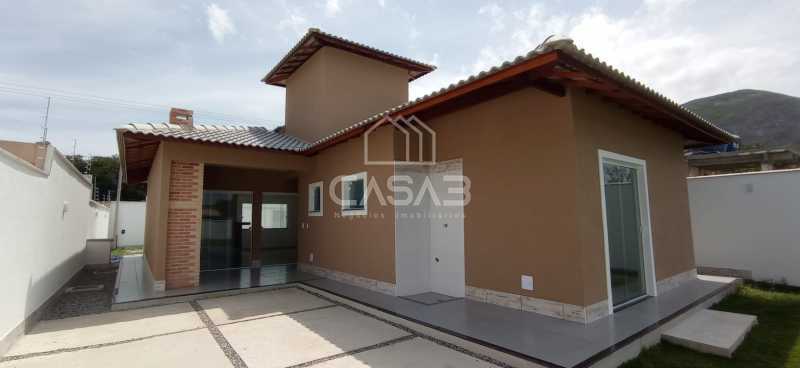 Casa à venda com 3 quartos, 98m² - Foto 1