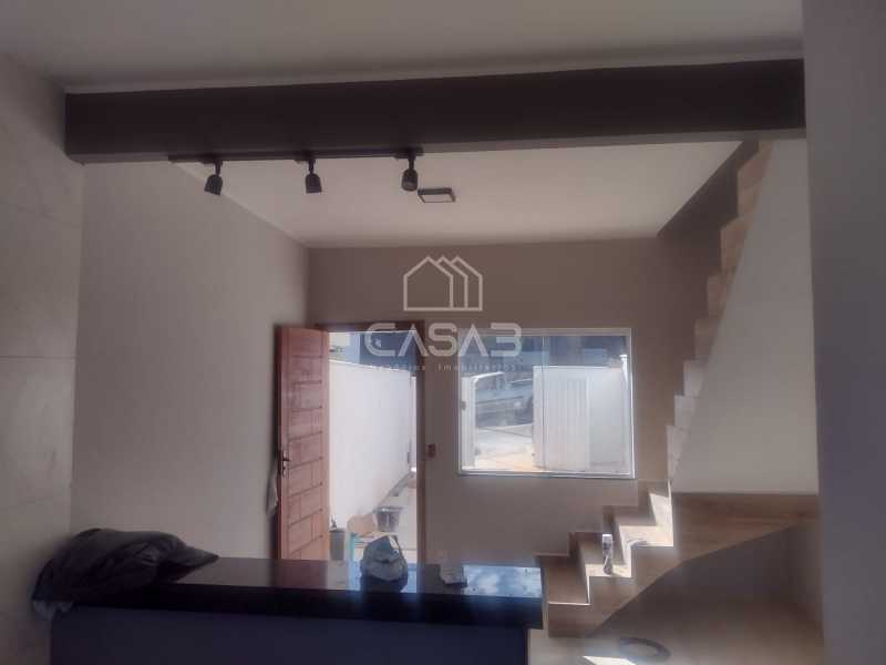 Casa à venda com 2 quartos, 65m² - Foto 7