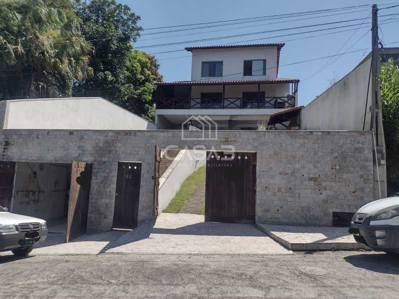 Casa de Condomínio à venda com 3 quartos, 205m² - Foto 1