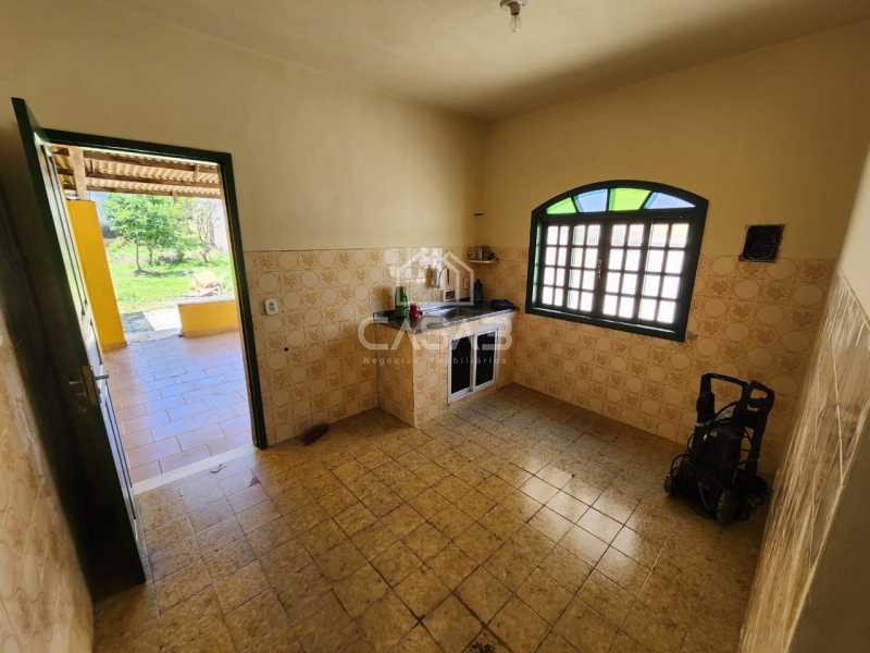 Casa à venda com 3 quartos, 144m² - Foto 4