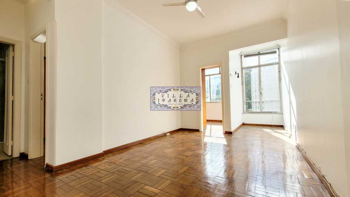 Apartamento à venda com 2 quartos, 70m² - Foto 1