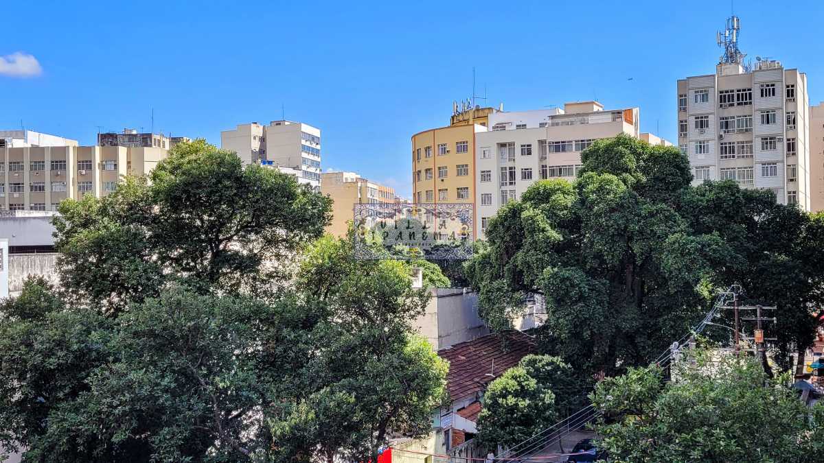 Apartamento à venda com 3 quartos, 100m² - Foto 4