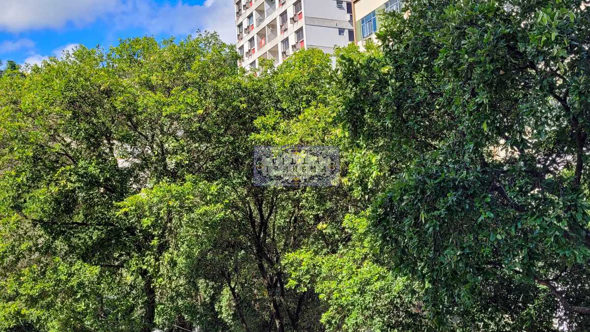 Apartamento à venda com 3 quartos, 100m² - Foto 5