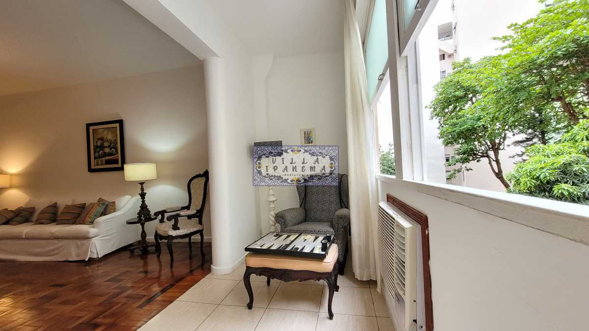 Apartamento à venda com 3 quartos, 200m² - Foto 1