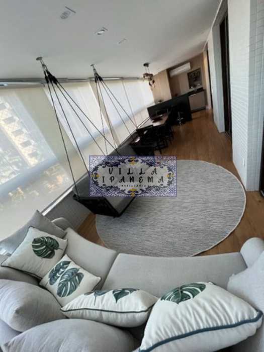 Apartamento à venda com 3 quartos, 135m² - Foto 2