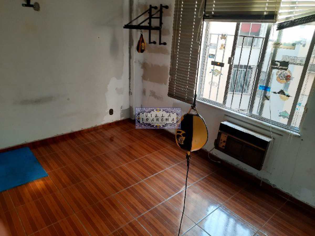 Apartamento à venda com 4 quartos, 190m² - Foto 2