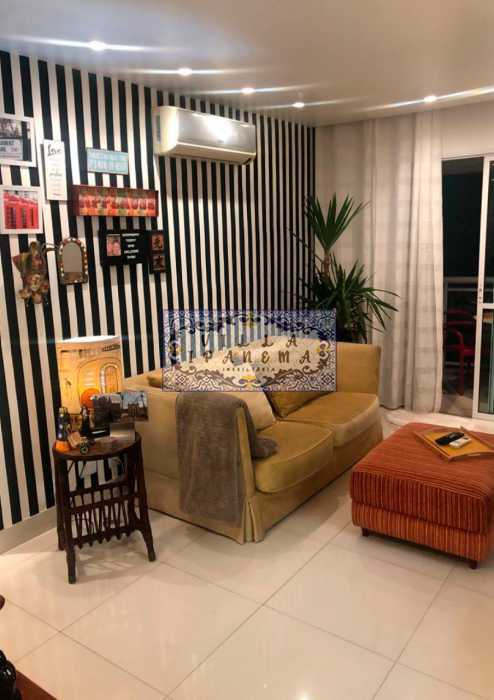 Apartamento à venda com 2 quartos, 68m² - Foto 4