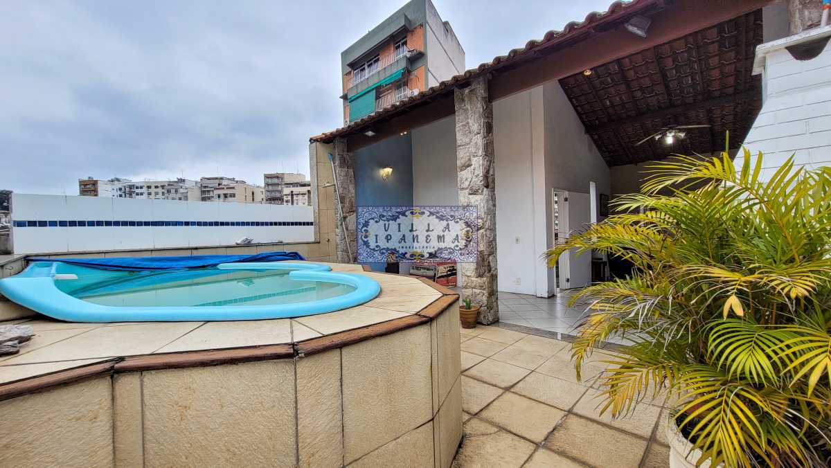 Casa à venda com 4 quartos, 240m² - Foto 3