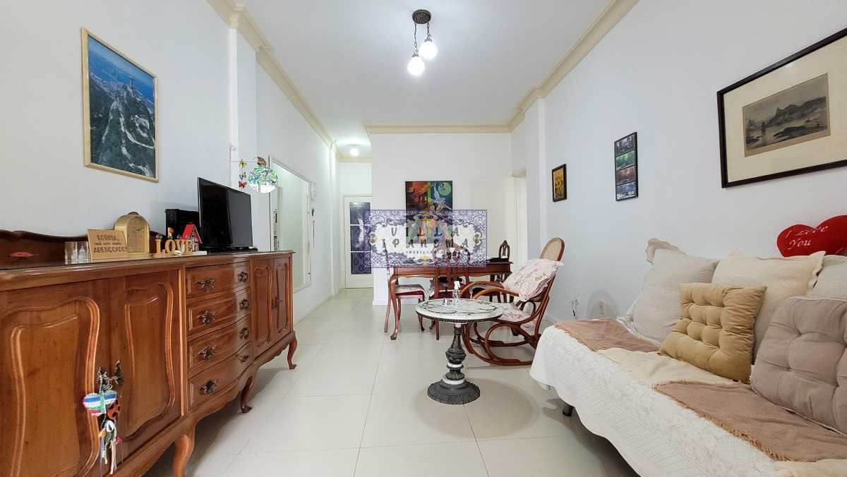 Apartamento à venda com 2 quartos, 70m² - Foto 1