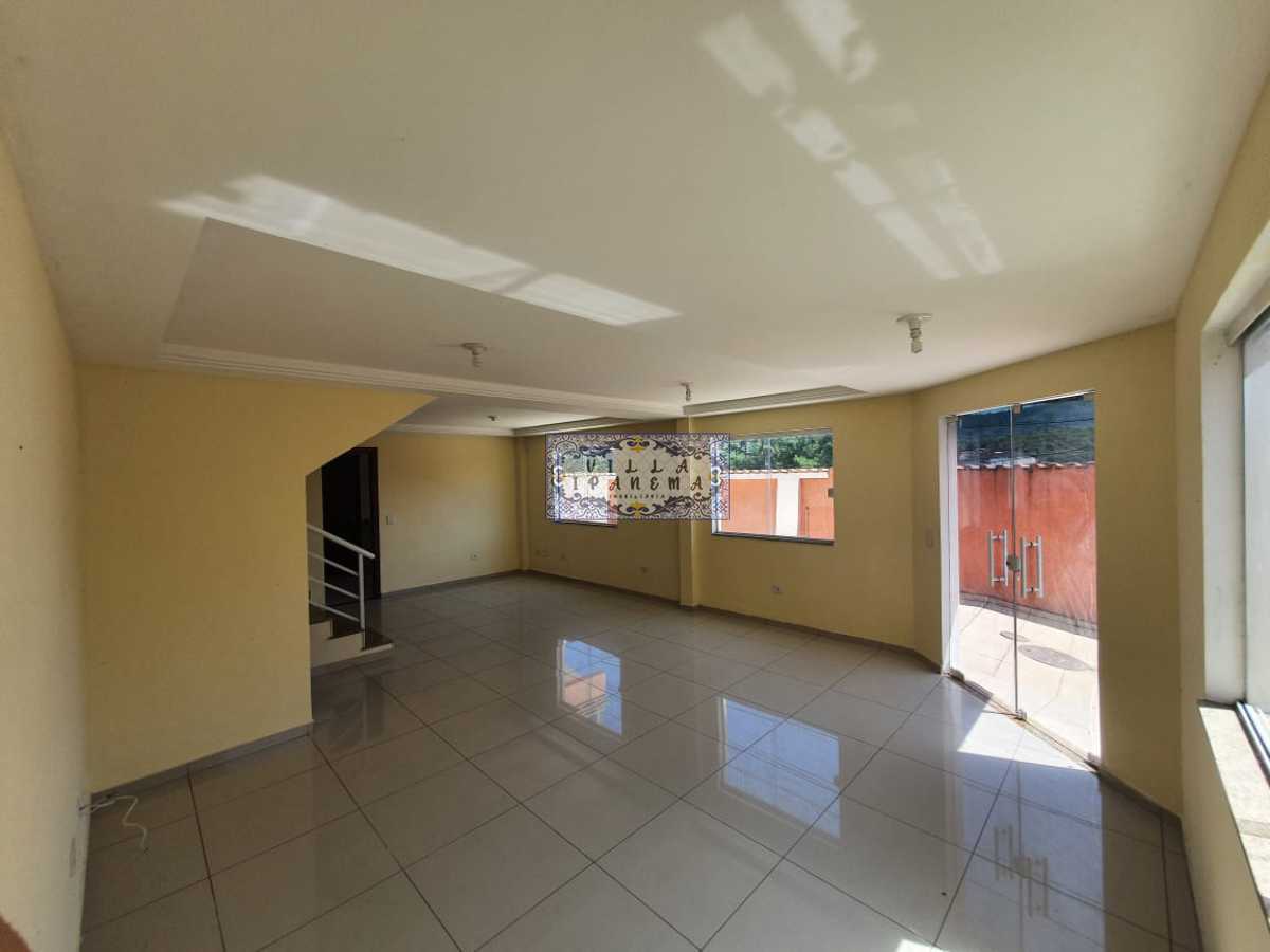 Casa de Condomínio à venda com 4 quartos, 230m² - Foto 5