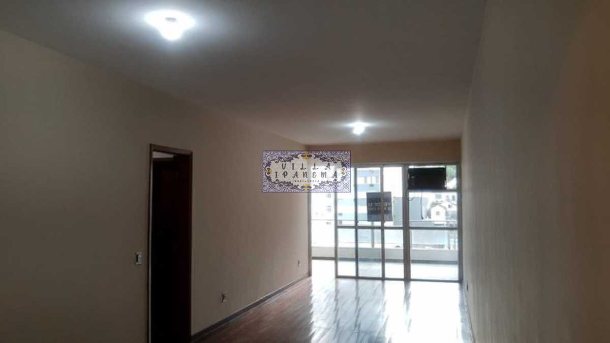 Apartamento à venda com 3 quartos, 134m² - Foto 2