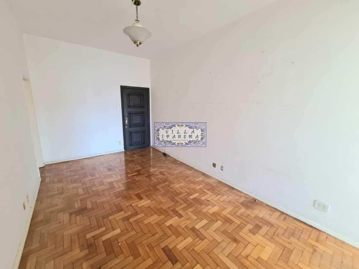 Apartamento à venda com 2 quartos, 70m² - Foto 2