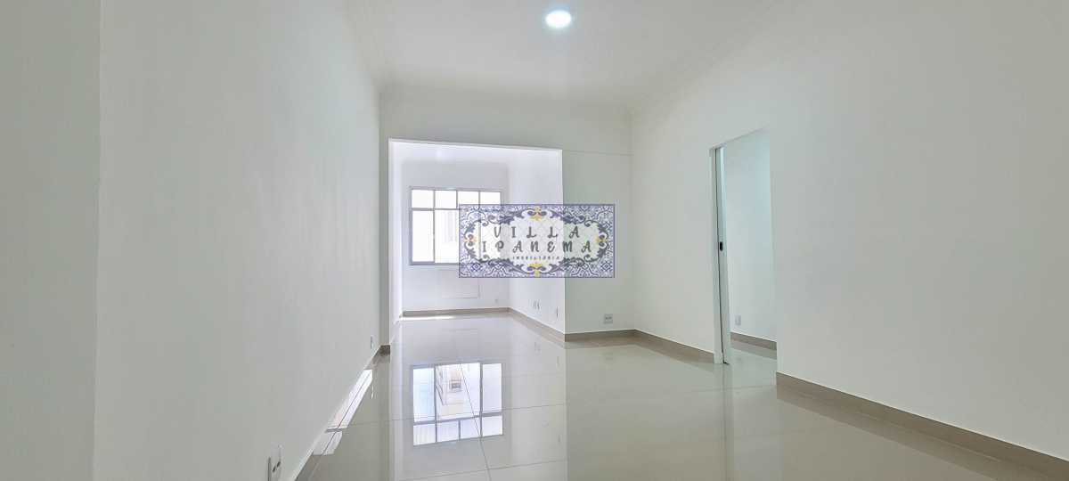 Apartamento à venda com 3 quartos, 110m² - Foto 2