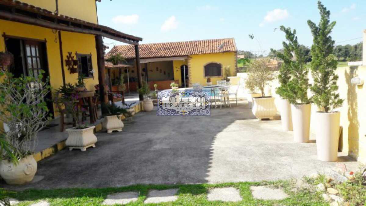 Casa de Condomínio à venda com 3 quartos, 250m² - Foto 3