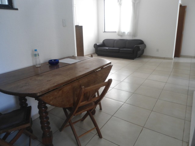 Apartamento à venda com 2 quartos, 65m² - Foto 2