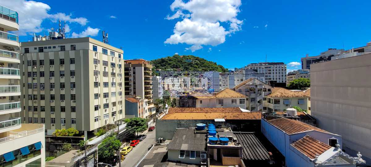 Apartamento à venda com 3 quartos, 130m² - Foto 4