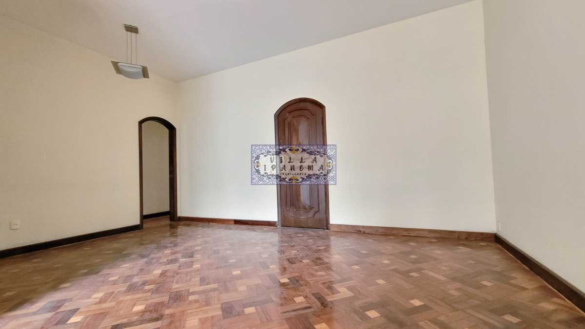 Apartamento à venda com 3 quartos, 140m² - Foto 4