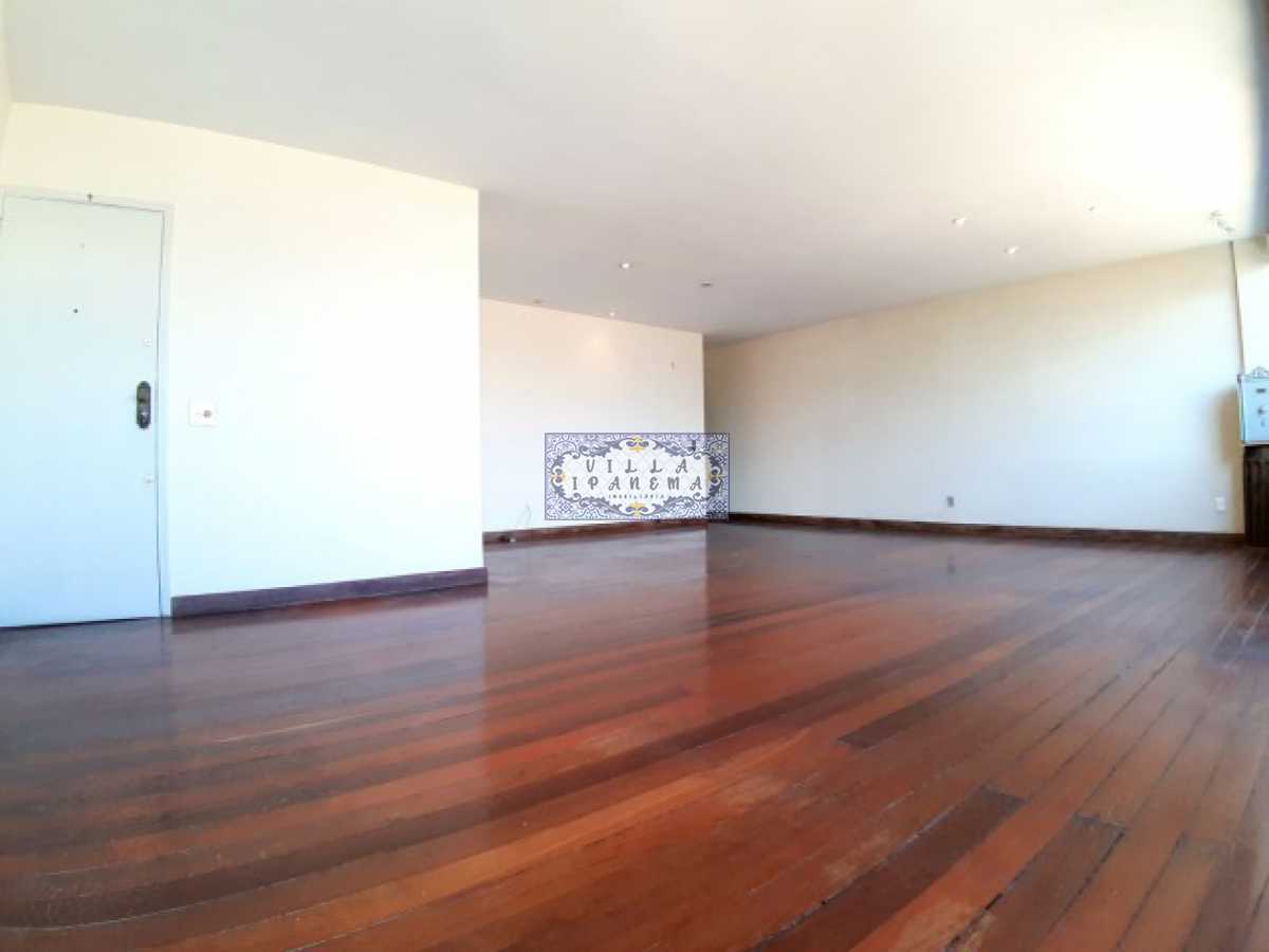 Apartamento à venda com 3 quartos, 150m² - Foto 2