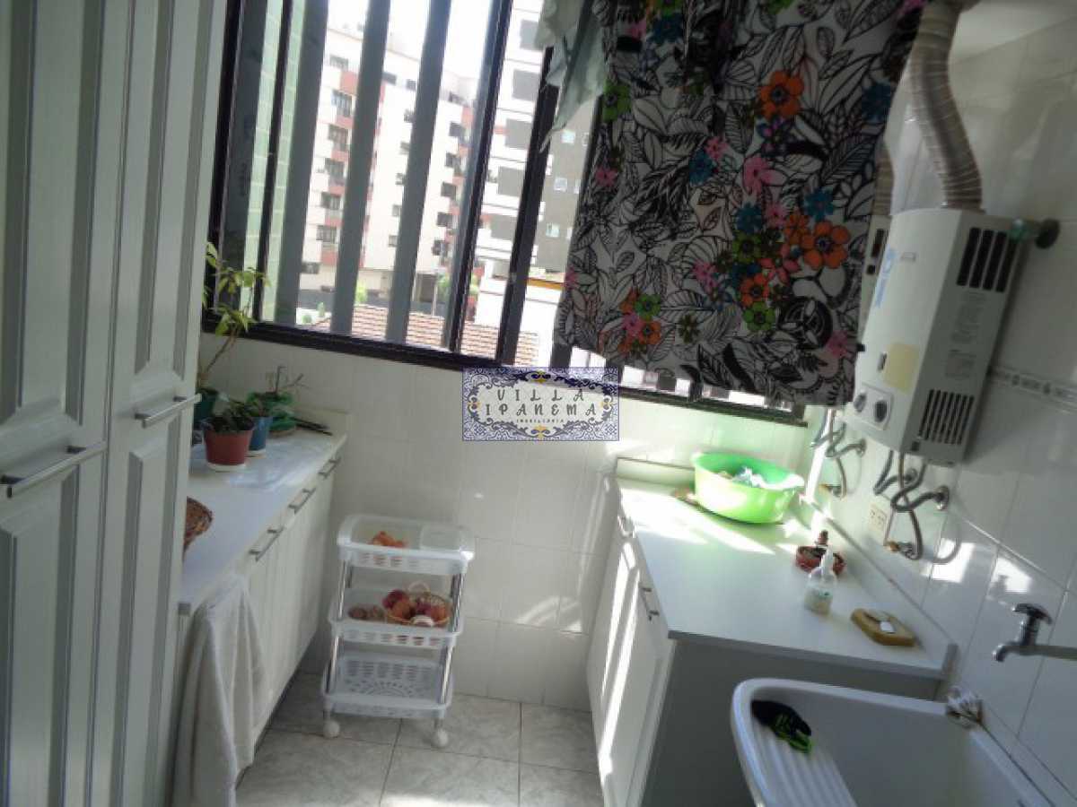 Apartamento à venda com 3 quartos, 110m² - Foto 2