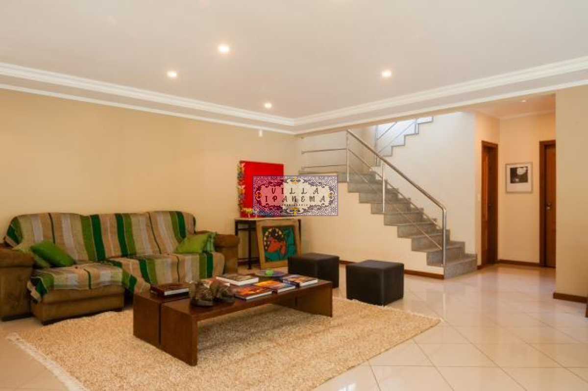 Casa de Condomínio à venda com 4 quartos, 380m² - Foto 3