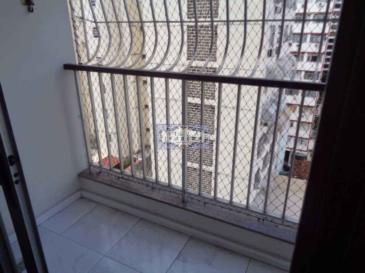 Apartamento à venda com 4 quartos, 166m² - Foto 2