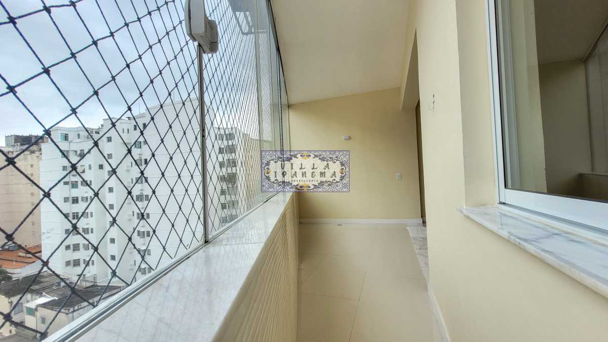 Apartamento à venda com 3 quartos, 130m² - Foto 2