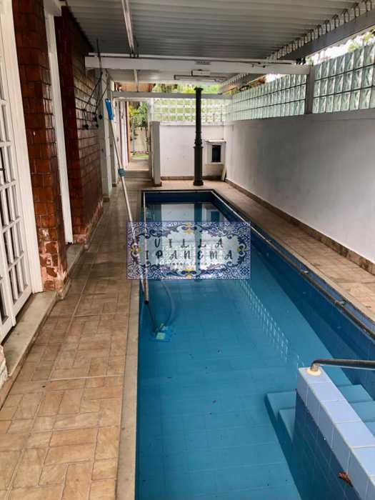 Casa à venda com 4 quartos, 300m² - Foto 2