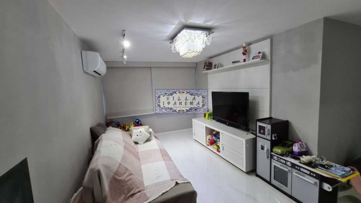 Apartamento à venda com 3 quartos, 130m² - Foto 2