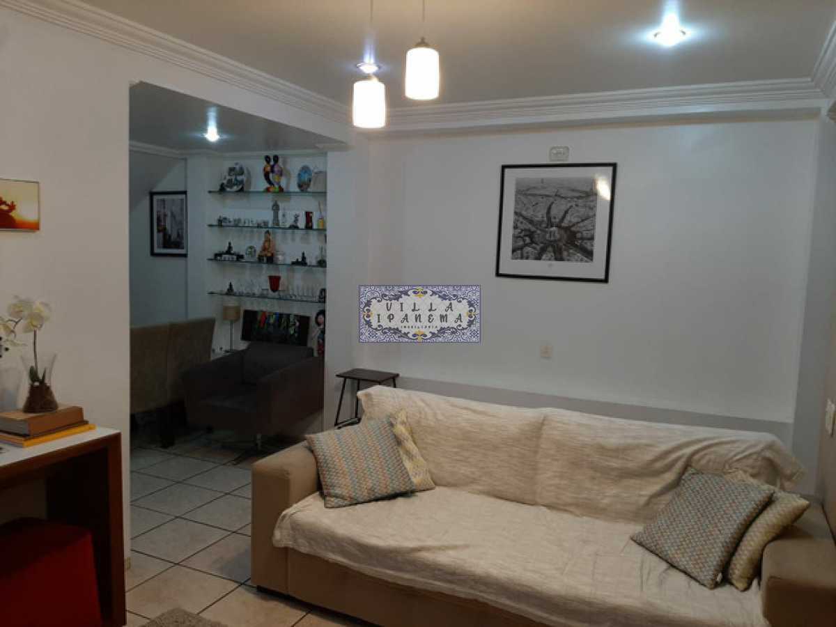 Apartamento à venda com 2 quartos, 75m² - Foto 2