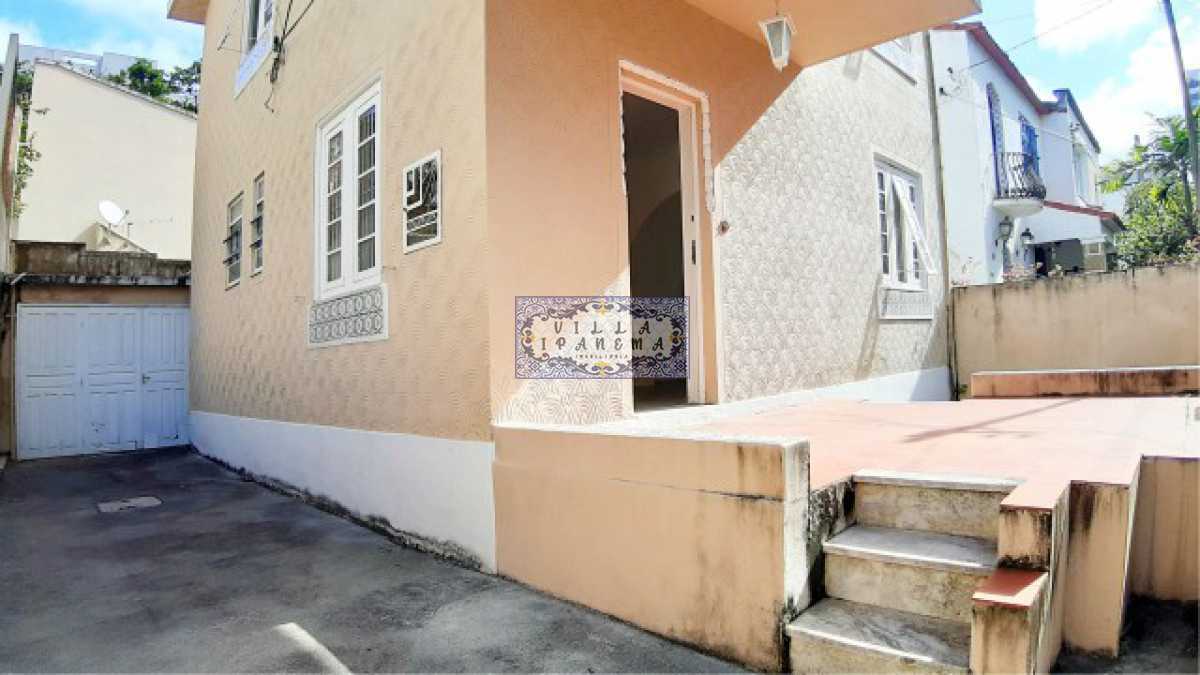 Casa Comercial à venda com 5 quartos, 250m² - Foto 2