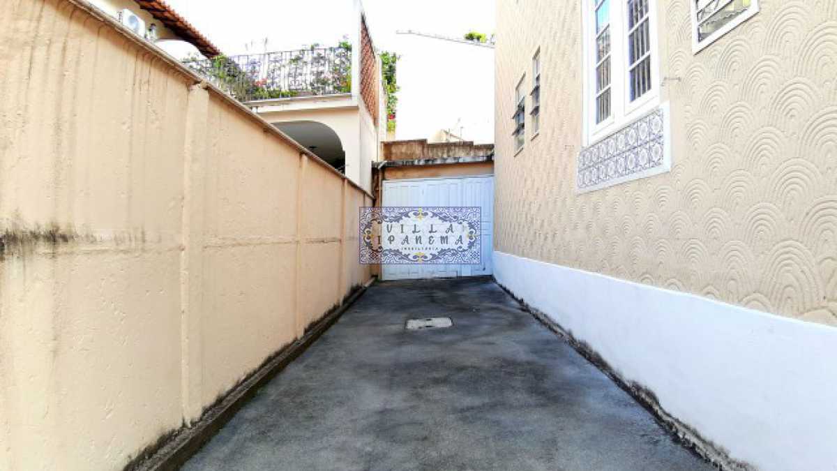 Casa Comercial à venda com 5 quartos, 250m² - Foto 4